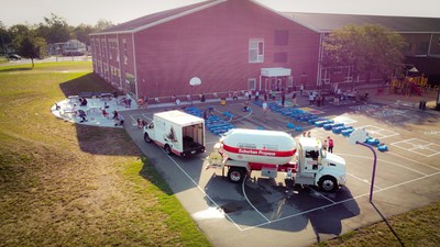 Representatives from Suburban Propane and volunteers from Shoes 4 the Shoeless set up a ‘shoe store’ at Rosa Parks Elementary School in Middletown, OH to fit 300 students with brand new shoes at no cost through Suburban Propane’s SuburbanCares initiative.