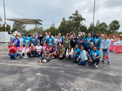 Representatives from Suburban Propane’s Orlando, FL location and volunteers from One Heart for Women and Children pack and distribute more than 1,000 boxes of food for those in need. The effort is part of Suburban Propane’s SuburbanCares initiative in communities across the nation. (Photo courtesy of Suburban Propane).