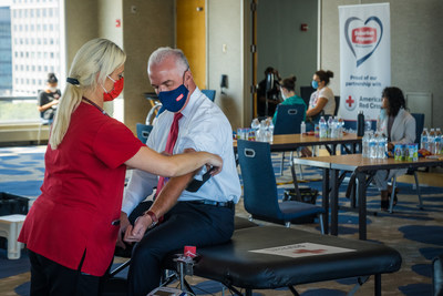 Michael Stivala, President & CEO of Suburban Propane, donates blood at the 2021 American Red Cross' Annual 9/11 Jersey City Police and Fire Memorial Blood Drive.