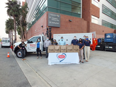 Representatives from SuburbanPropane, the Los Angeles Chargers and Lazy Dog Restaurant & Bar deliver 1,000 complete meals – enough to feed the entire night staff at Children’s Hospitalof Los Angeles on September 9th.