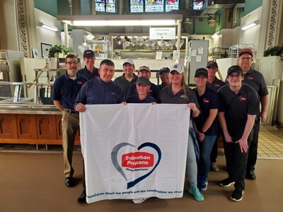 Representatives from Suburban Propane served hot meals at Samaritan Center as part of the company’s SuburbanCares initiative. In addition to volunteering for the day, Suburban Propane also donated funding to provide hundreds of hot meals and essential supplies. (Photo courtesy of Suburban Propane).
